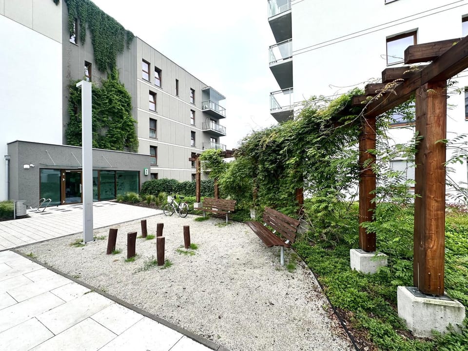 Wichrowa Apartment - Parking - Self Check-In 20h Apartment in Wroclaw