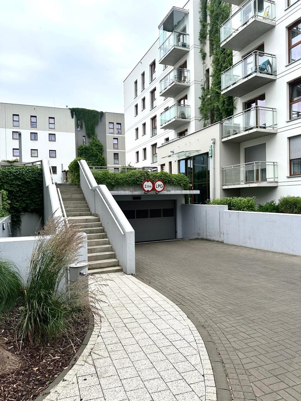 Wichrowa Apartment - Parking - Self Check-In 20h Apartment in Wroclaw