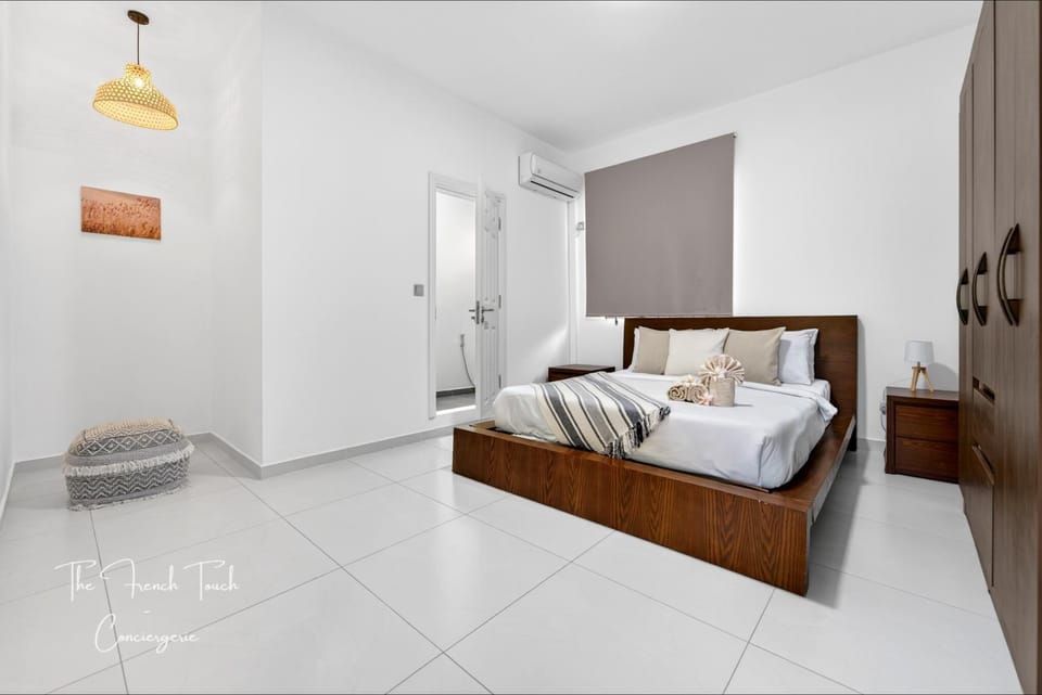 towels, air conditioner