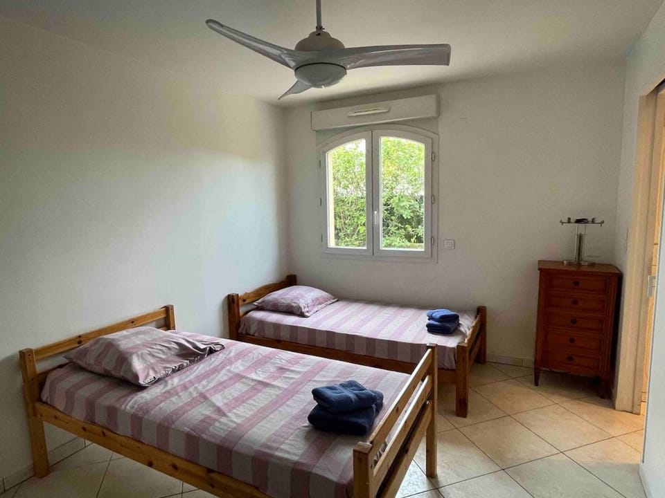 Bed, Photo of the whole room, Bedroom, towels, air conditioner