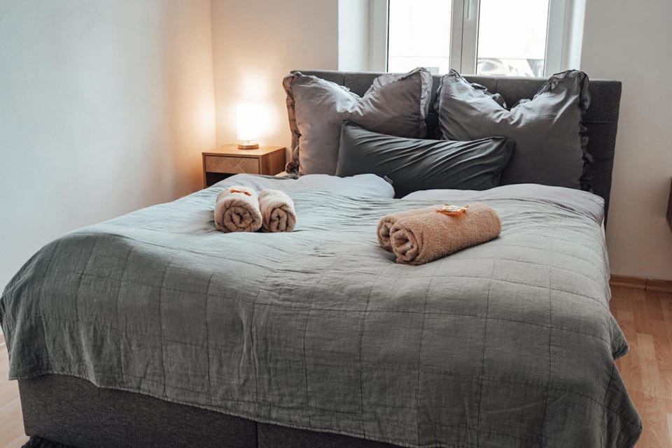 Bed, Photo of the whole room, Bedroom, towels