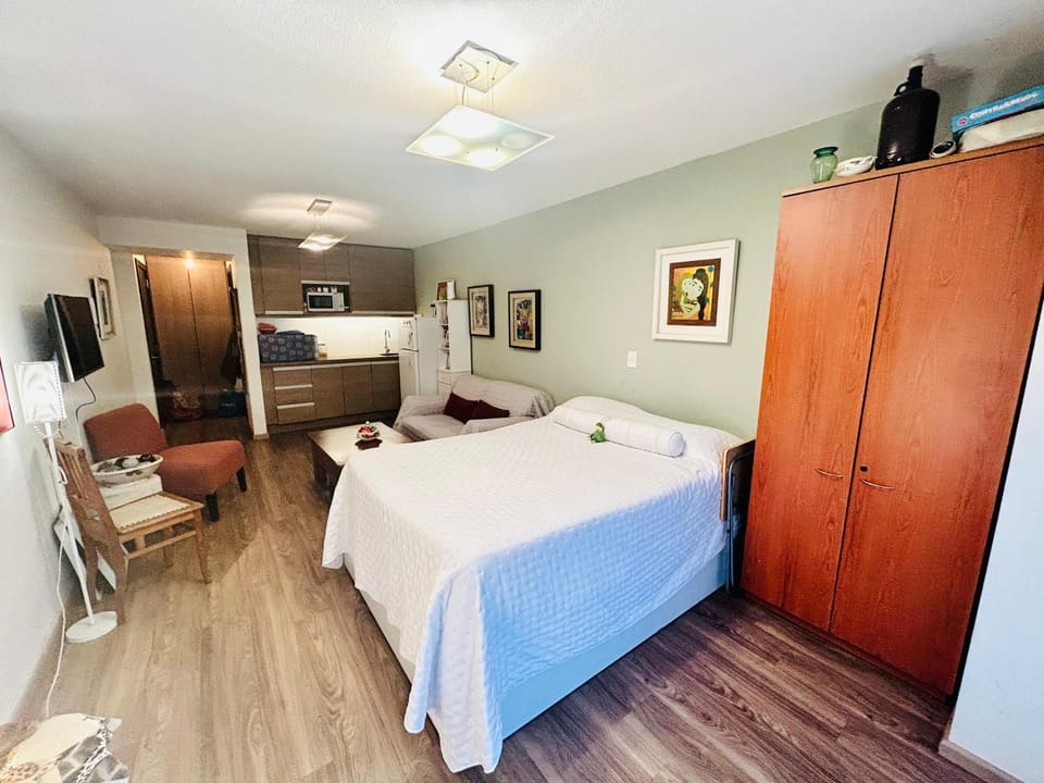 lindo apartamento en pocitos con balcon Apartment in Uruguay