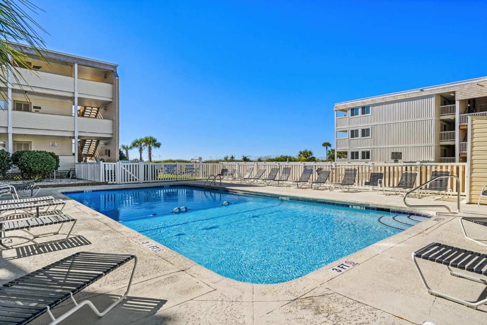 Place At The Beach VI Unit 208 - Oceanfront House in South Carolina