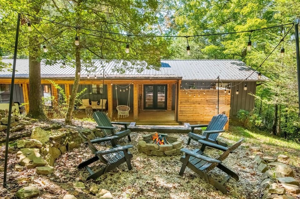 Modern Mountain Retreat House in Gatlinburg