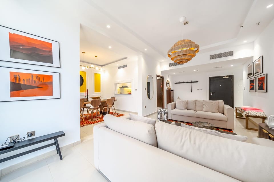 Cityscape & Coastal Charm Elegant 2BR Seaside Apartment in Dubai