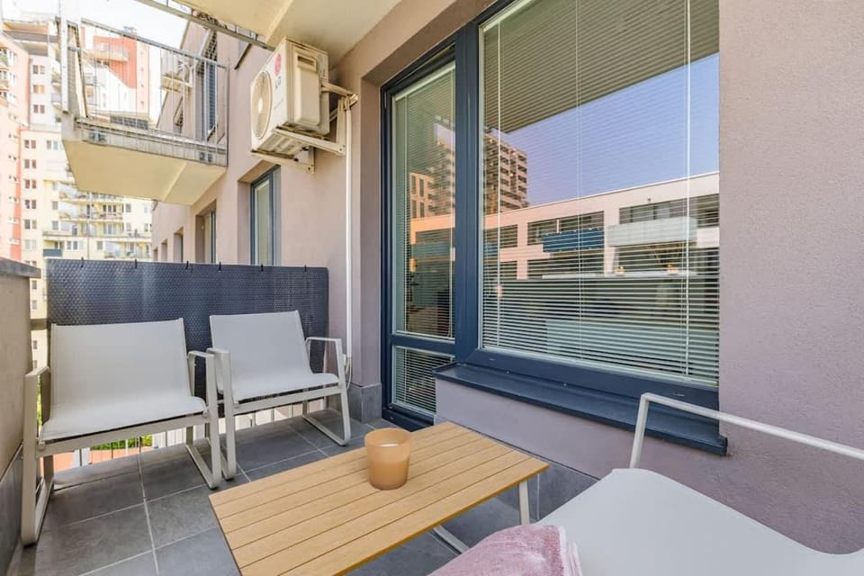 Patio, Day, View (from property/room), Balcony/Terrace, Seating area