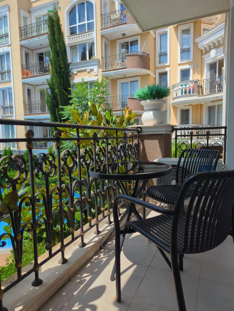 Property building, Balcony/Terrace