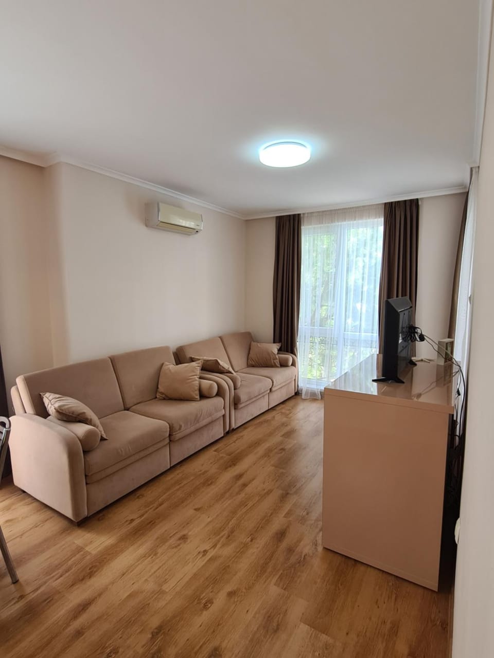 TV and multimedia, Living room, air conditioner