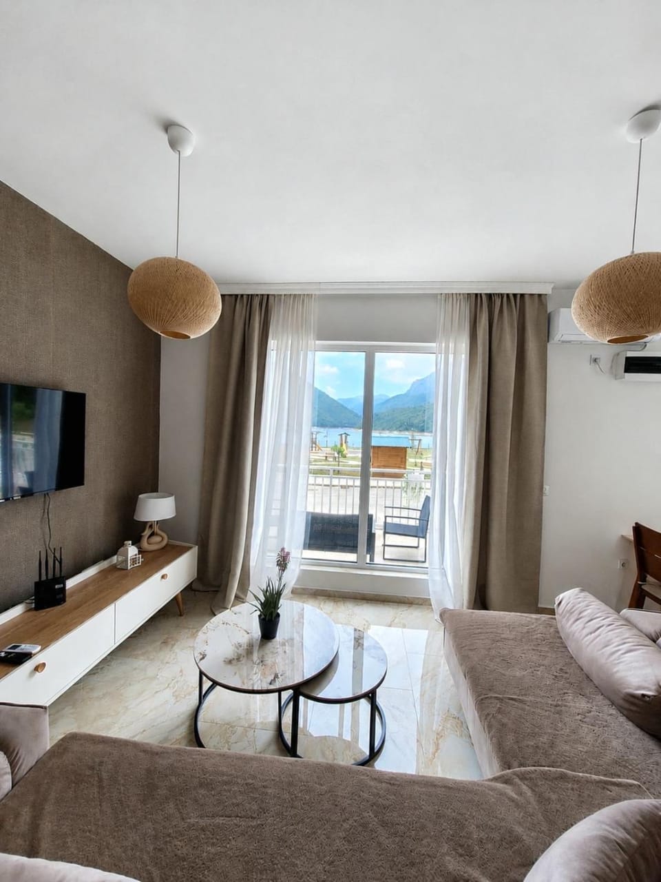 Capital Apartments - Premium luxury by the lake Apartment in Montenegro