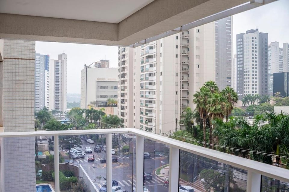 JH - 509 - Gleba com ar-condicionado na sala e quarto, sacada e piscina Apartment in Londrina