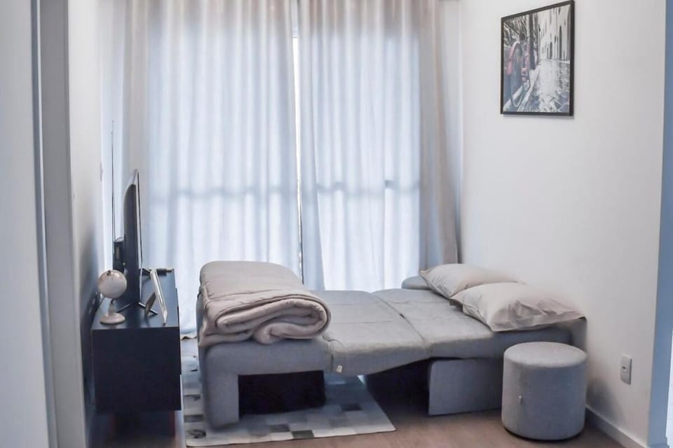 JH - 509 - Gleba com ar-condicionado na sala e quarto, sacada e piscina Apartment in Londrina