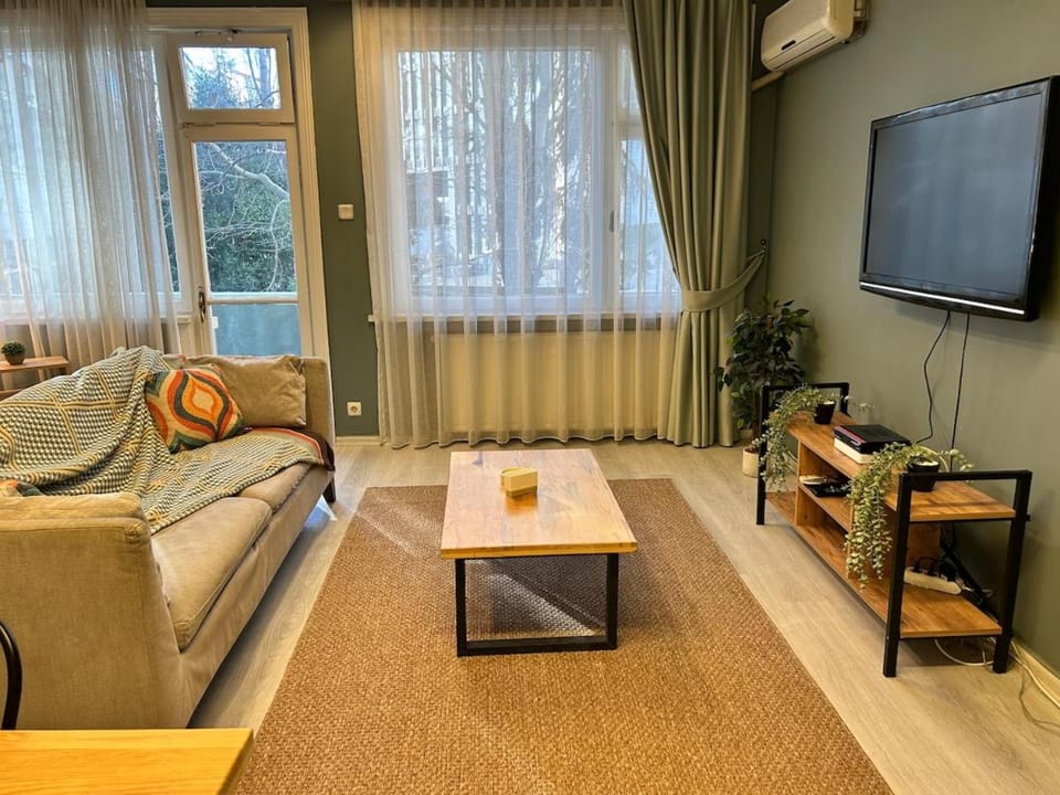 Elegant and Cozy 2BR with Balcony near Taksim Apartment in Istanbul