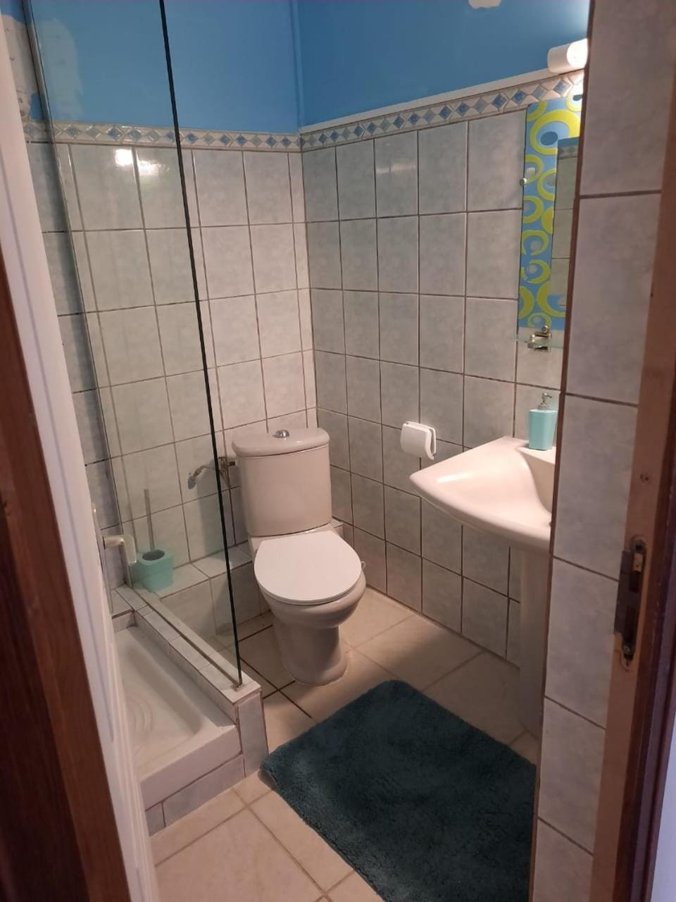 Shower, Toilet, Bathroom