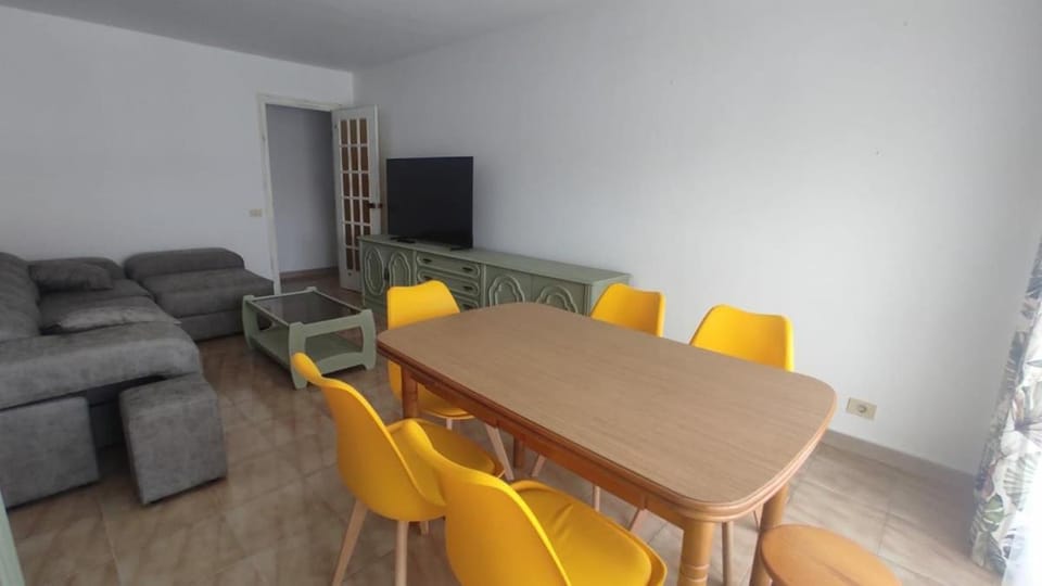 Amplio piso con garaje en Boiro Apartment in Galicia