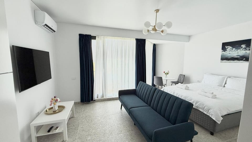 Living room, Photo of the whole room
