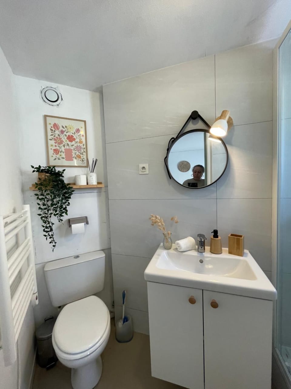 Toilet, Bathroom, hair dryier, towels, towels