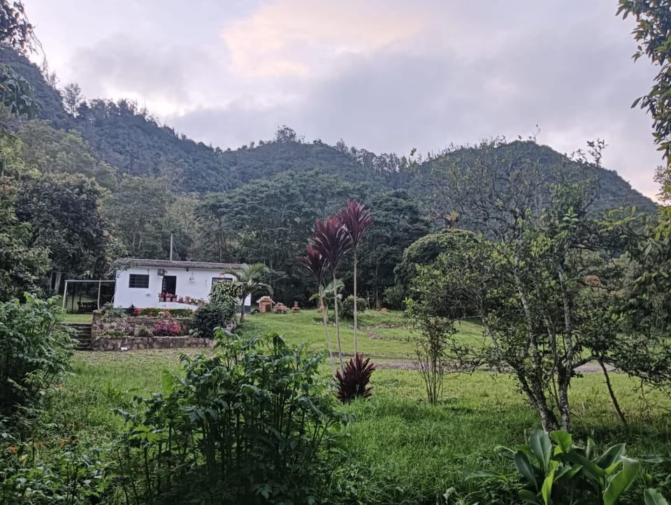 Villa Alegría House in Cundinamarca, Colombia
