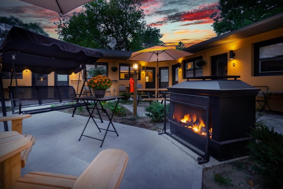 Adrian's Suites 2Bedroom Family Suite Apartment hotel in Wasaga Beach