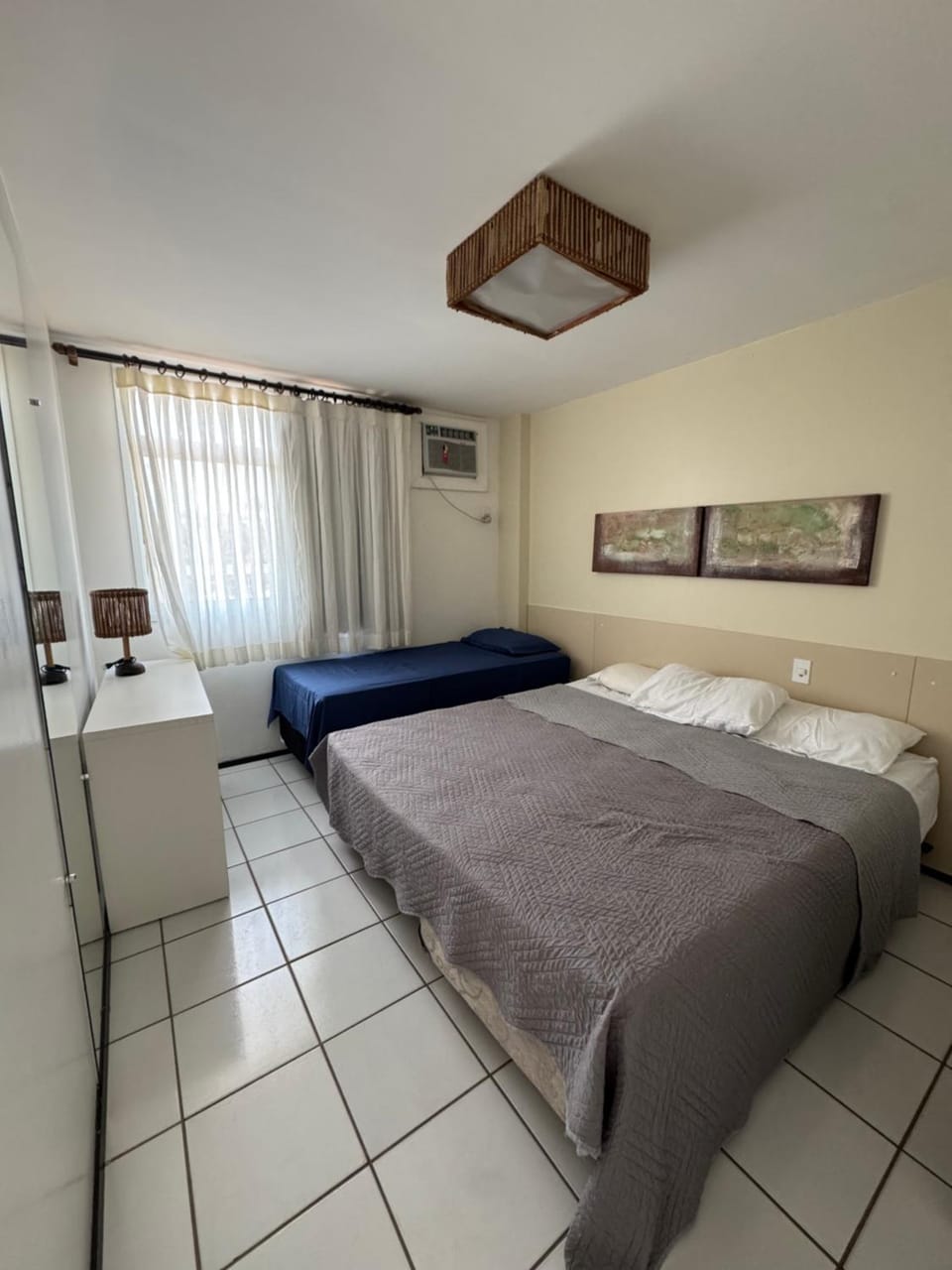 Bed, Photo of the whole room, Bedroom, air conditioner