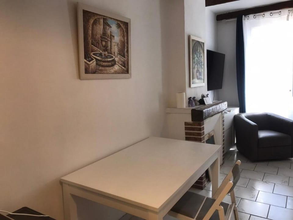 La petite oasis, newly renovated Apartment in Toulon