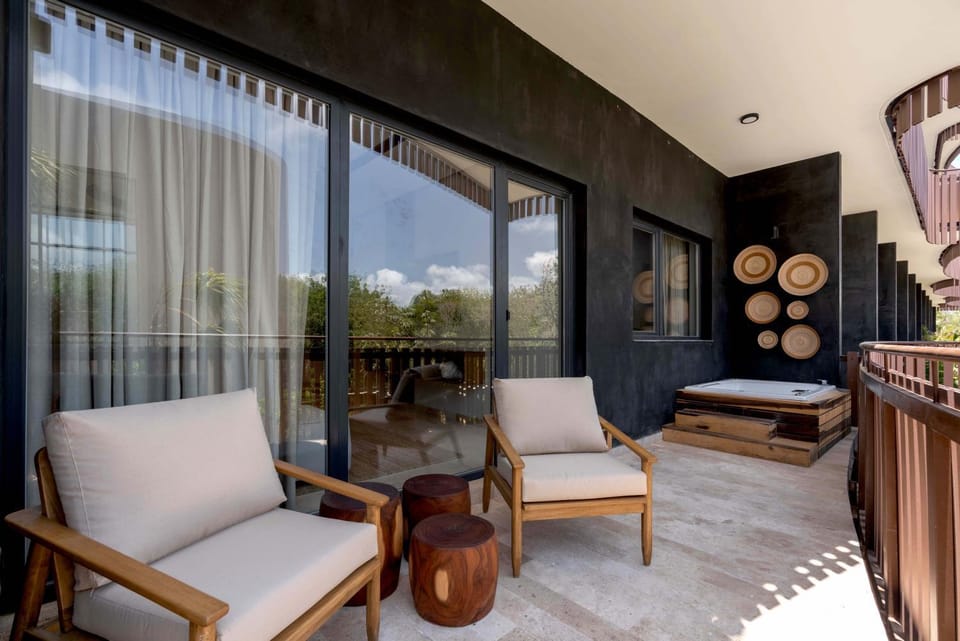 Day, Natural landscape, Balcony/Terrace