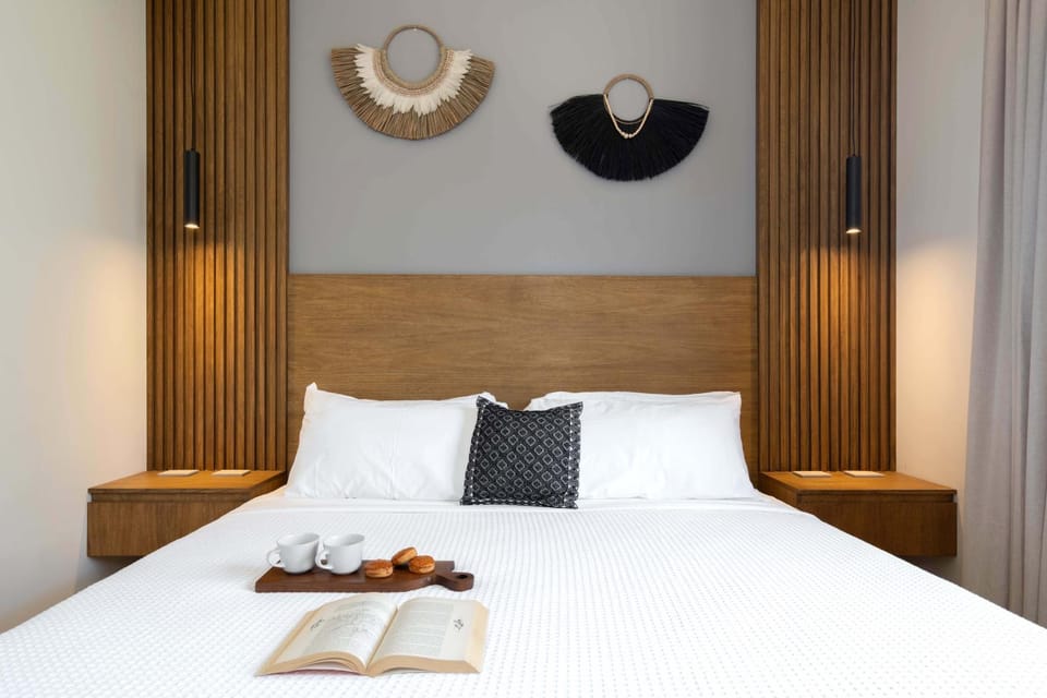 Bed, TV and multimedia, Bedroom, air conditioner