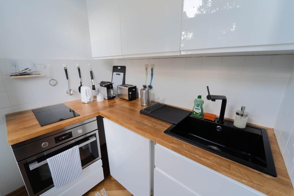 Kitchen or kitchenette, kitchen