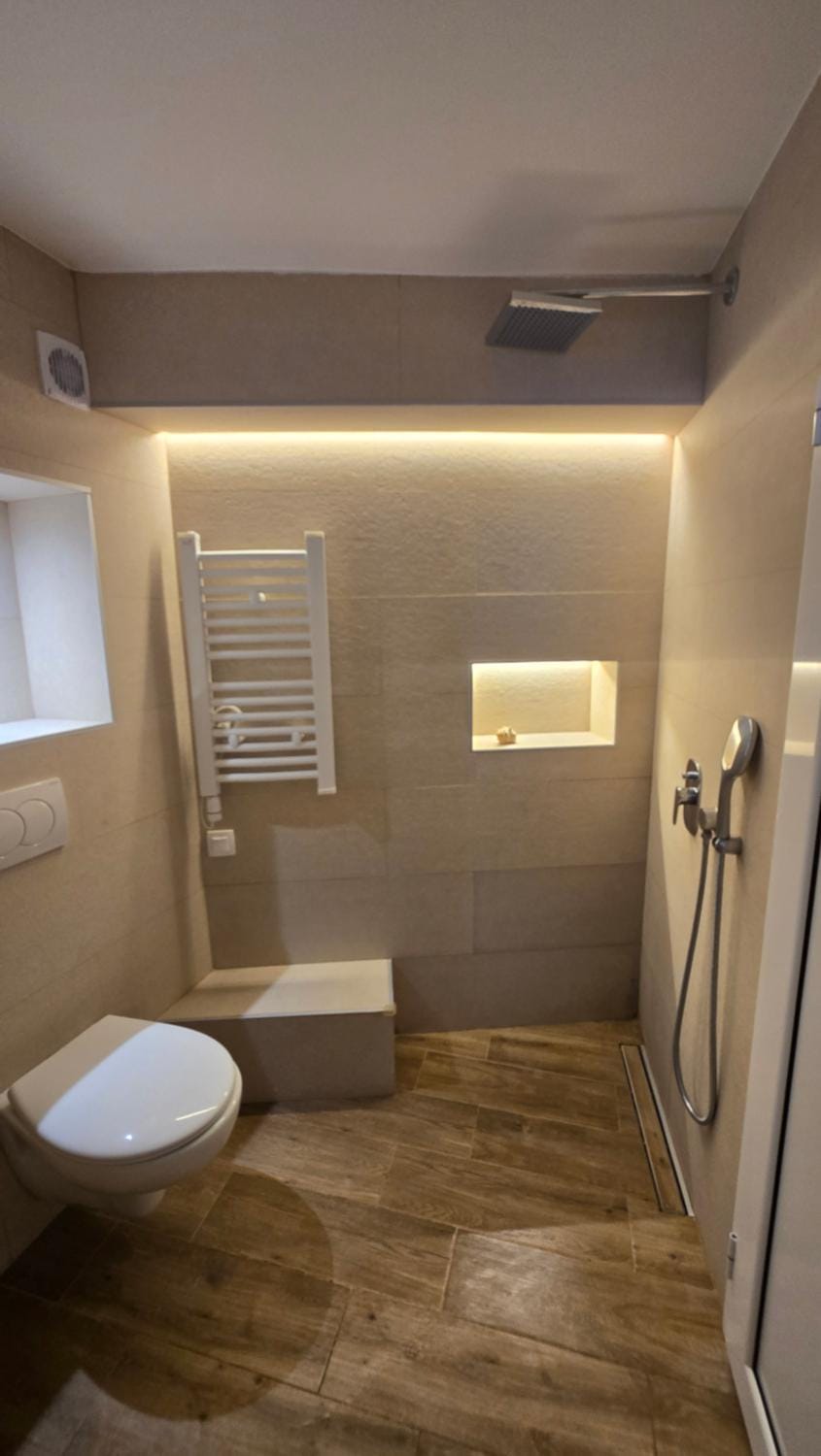 Shower, Toilet, Bathroom