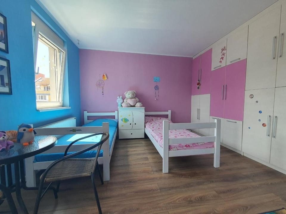 K18 apartment, spacious, in the center, with parking, 83 sqm Apartment in Novi Sad