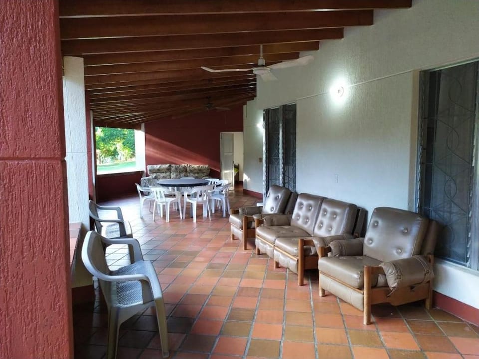Finca Las Dos Palmas, San Jeronimo Villa in Antioquia