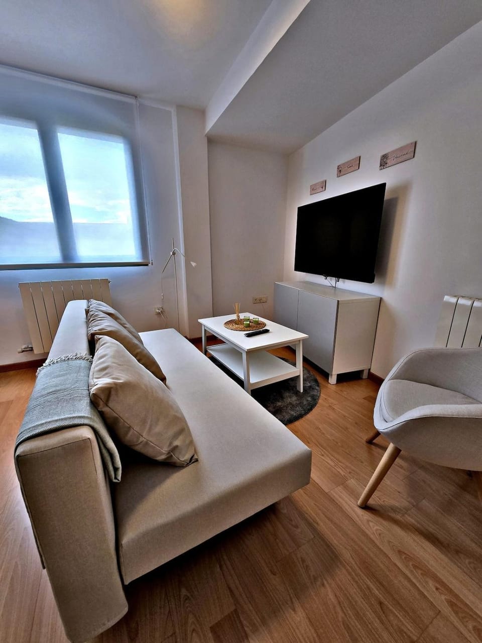 TV and multimedia, Seating area