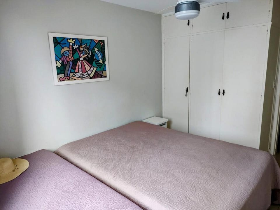 Bedroom, wardrobe