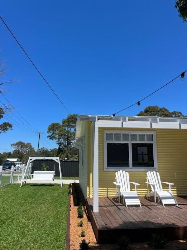 Patio, Day, Garden, sunbed