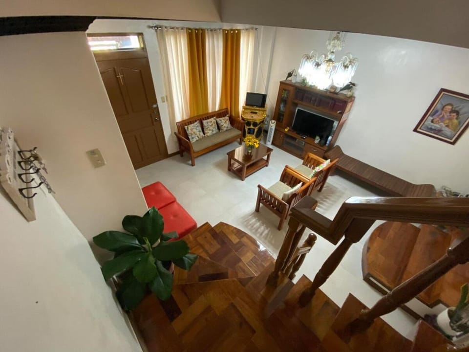 TV and multimedia, Living room, Seating area, Evening entertainment