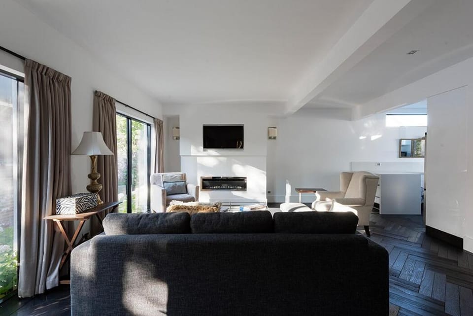 Charming Battery Point Cottage Apartment in Hobart