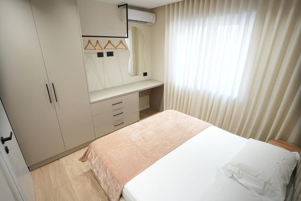 Bed, Photo of the whole room, Bedroom, wardrobe