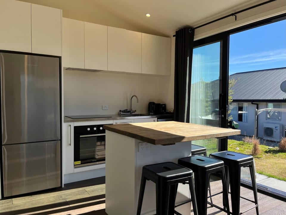 dishwasher, oven, kitchen