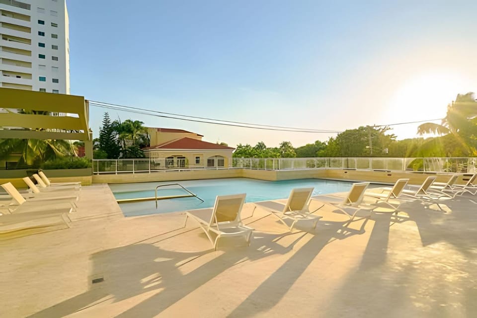 Swimming pool, sunbed