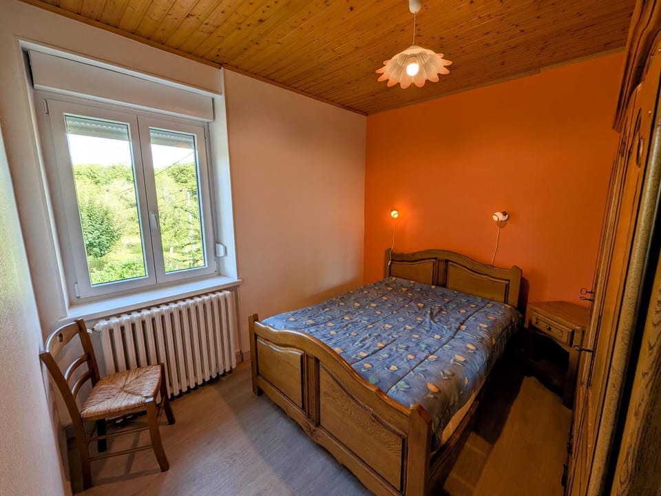 Appartement rénové au pied des Mille Étangs, 3 chambres - FR-1-583-410 House in Bourgogne-Franche-Comté