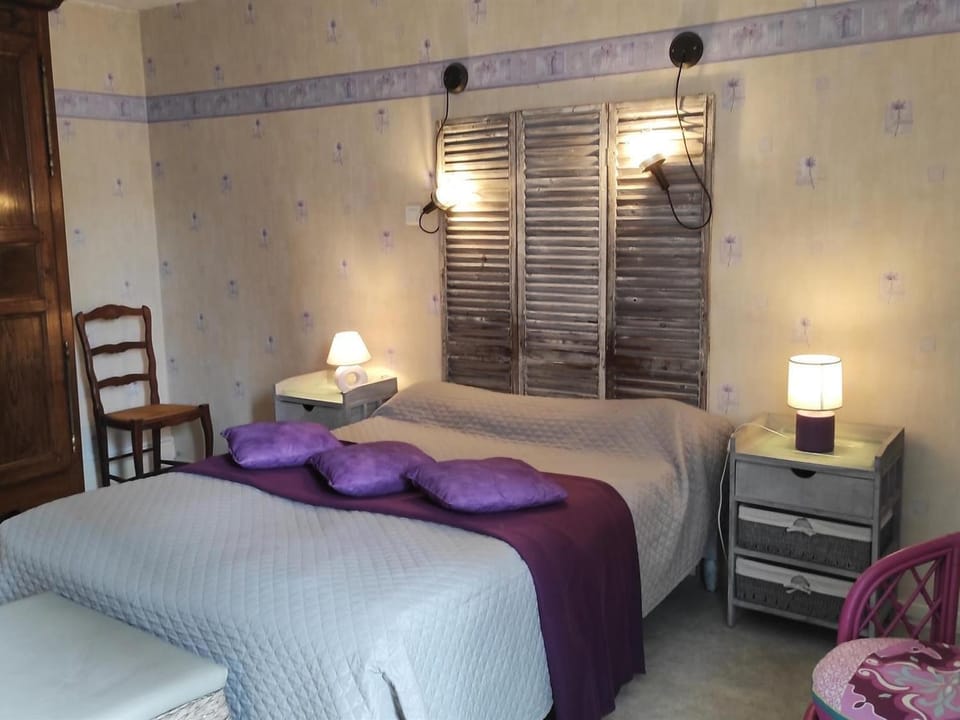 Gîte Les Glycines - Calme avec wifi et animaux admis - FR-1-583-402 House in Bourgogne-Franche-Comté