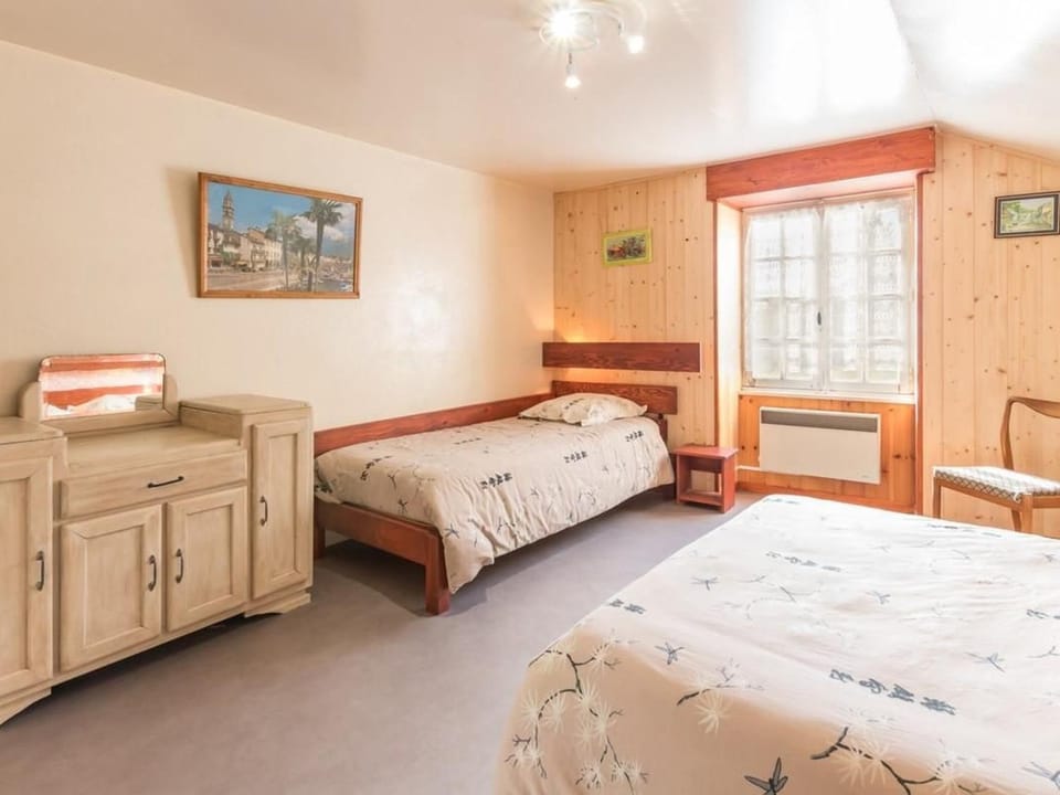 Gîte authentique 5 pers avec cheminée et jardin - FR-1-583-424 House in Bourgogne-Franche-Comté