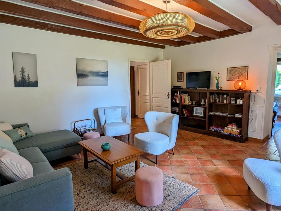 Maison forestière paisible avec piscine et animaux admis - FR-1-583-423 House in Bourgogne-Franche-Comté
