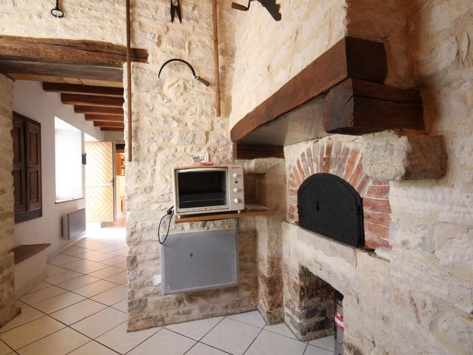 Charmant Gîte Rural avec Jardin en Haute-Saône - FR-1-583-438 House in Bourgogne-Franche-Comté
