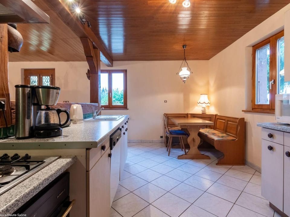 Gîte chaleureux dans les Vosges avec cheminée - FR-1-583-437 House in Bourgogne-Franche-Comté