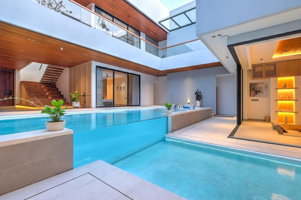 Property building, Pool view