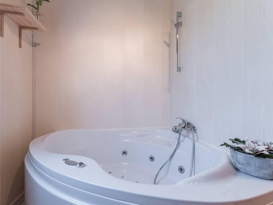 Maison calme avec sauna et vue Vosges - FR-1-583-453 House in Bourgogne-Franche-Comté