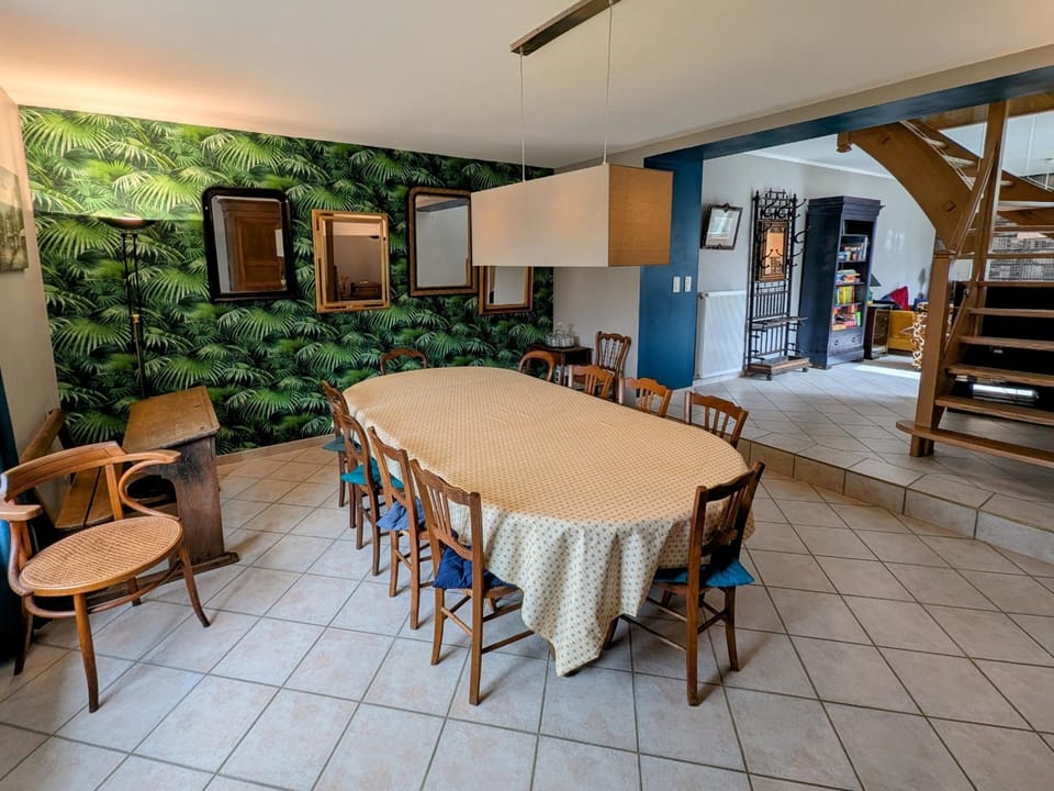 Gîte rénové XVIIIème siècle, animaux acceptés, jardin clôturé Country House in Bourgogne-Franche-Comté