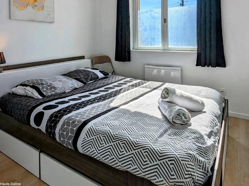 Appartement rénové avec jardin à Héricourt - FR-1-583-442 Apartment in Bourgogne-Franche-Comté