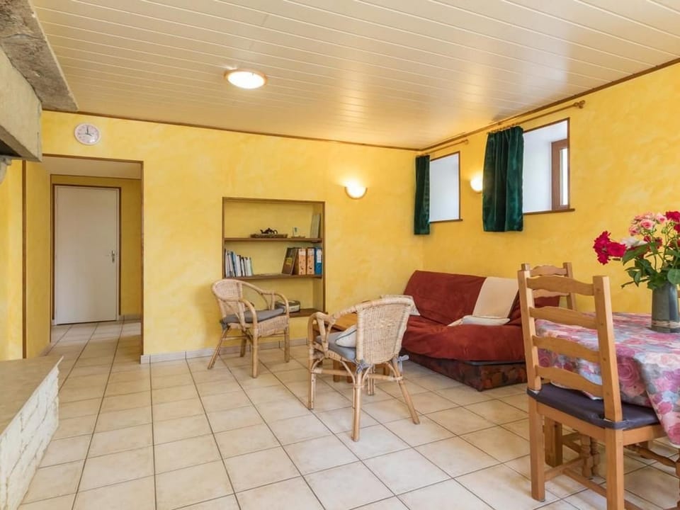 Gîte confortable de plain-pied à Confracourt, nature et détente - FR-1-583-445 House in Bourgogne-Franche-Comté