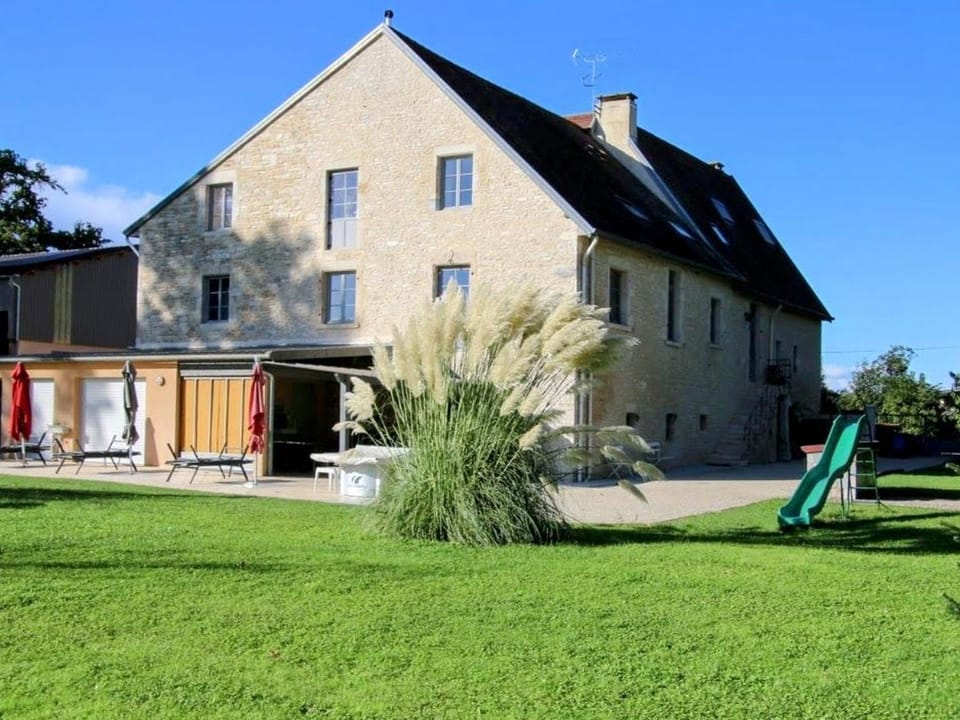 Gîte de charme dans la vallée de l'Ognon avec spa - FR-1-583-489 House in Jura